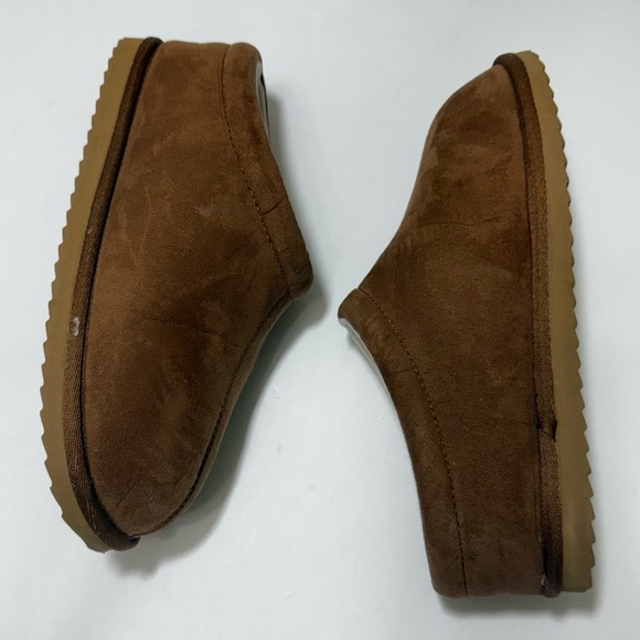Old Navy Kids Size XXL (5Y-6Y) Cozy Brown Slip-On Clog Slippers - Picture 7 of 15